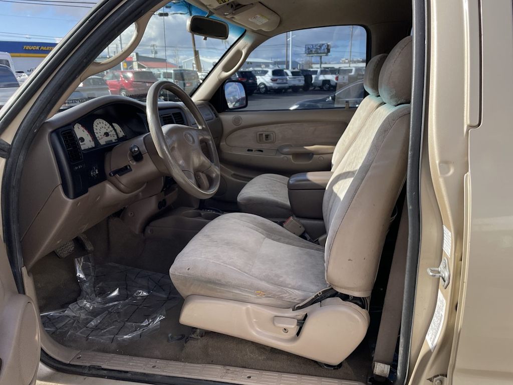 2002 Toyota Tacoma PreRunner 10