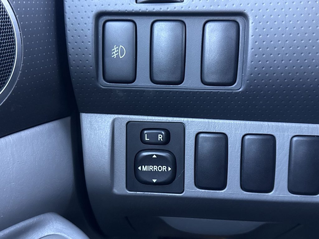 Thumbnail: 2007 Toyota Tacoma - 22