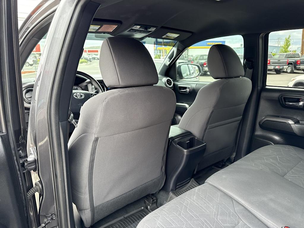 Thumbnail: 2018 Toyota Tacoma - 21