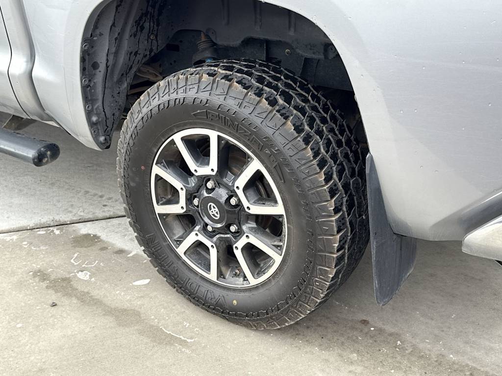 Thumbnail: 2018 Toyota Tundra - 8