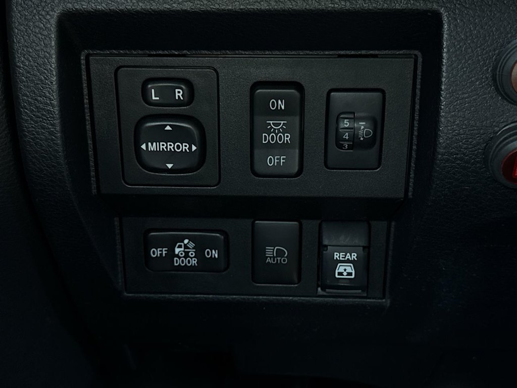 Thumbnail: 2020 Toyota Tundra - 22