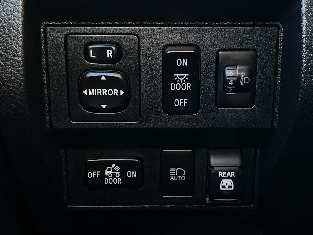 2020 Toyota Tundra SR5 23