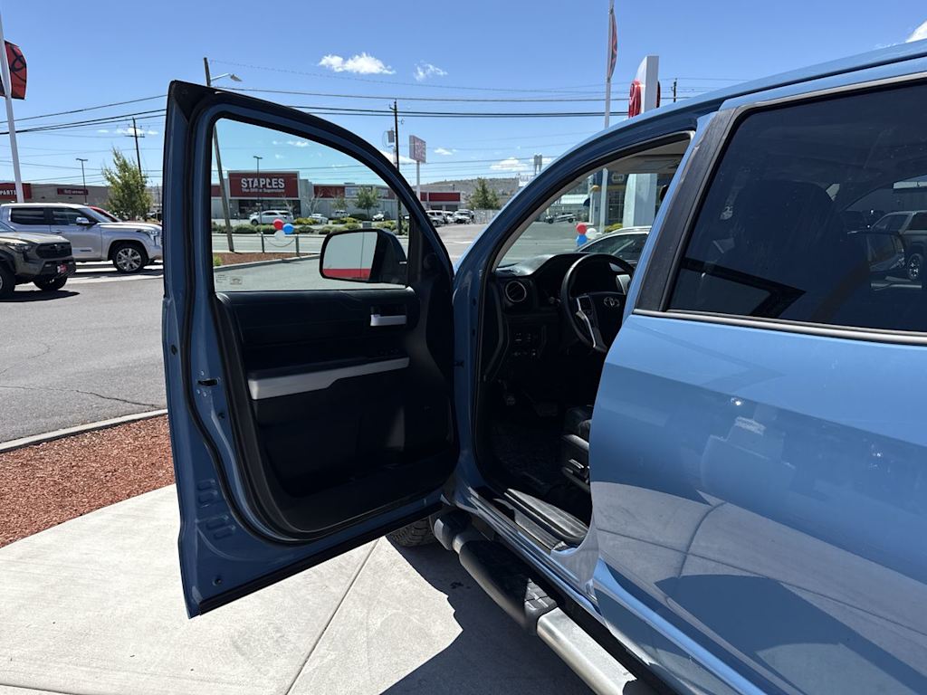 Thumbnail: 2018 Toyota Tundra - 2