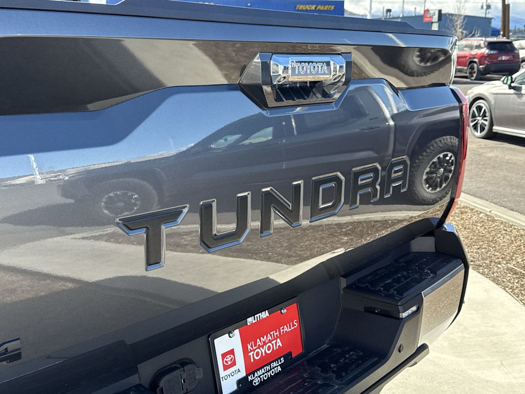 Thumbnail: 2023 Toyota Tundra - 18