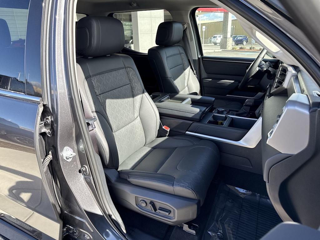 Thumbnail: 2023 Toyota Tundra - 11