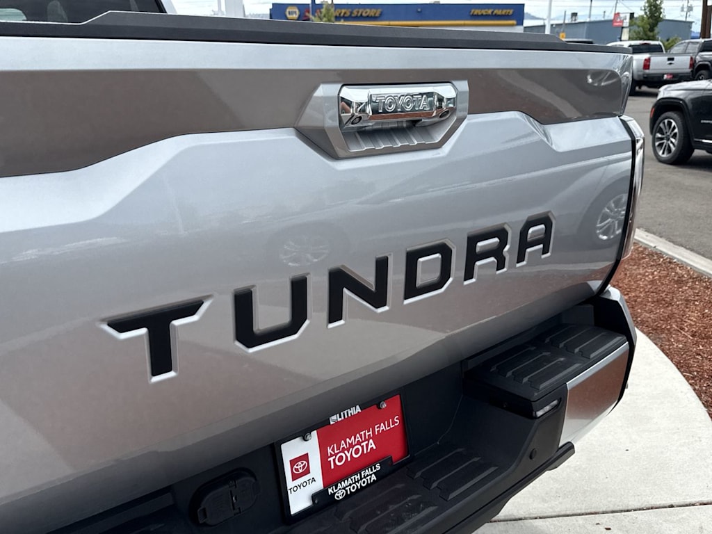 Thumbnail: 2024 Toyota Tundra - 7
