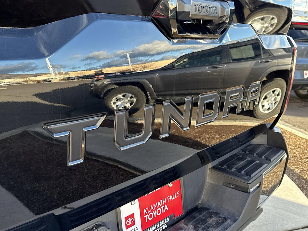 Thumbnail: 2023 Toyota Tundra - 19