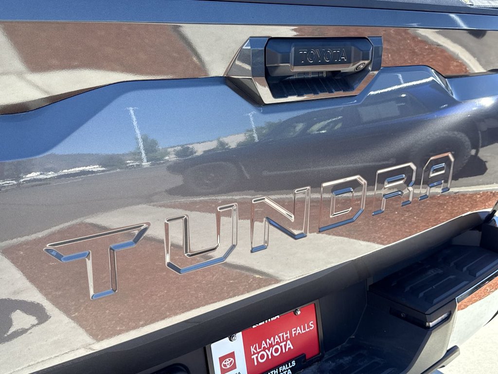 Thumbnail: 2023 Toyota Tundra - 19