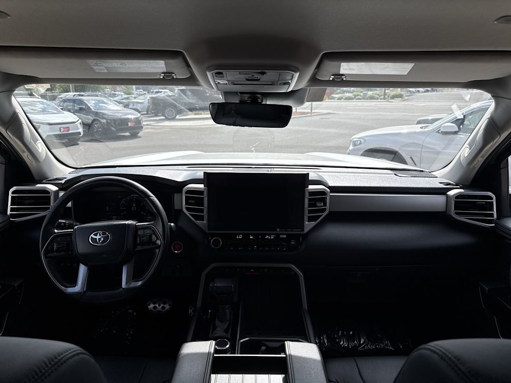 Thumbnail: 2024 Toyota Tundra - 10
