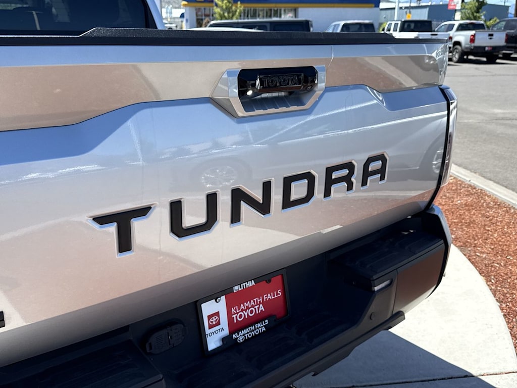 Thumbnail: 2024 Toyota Tundra - 7