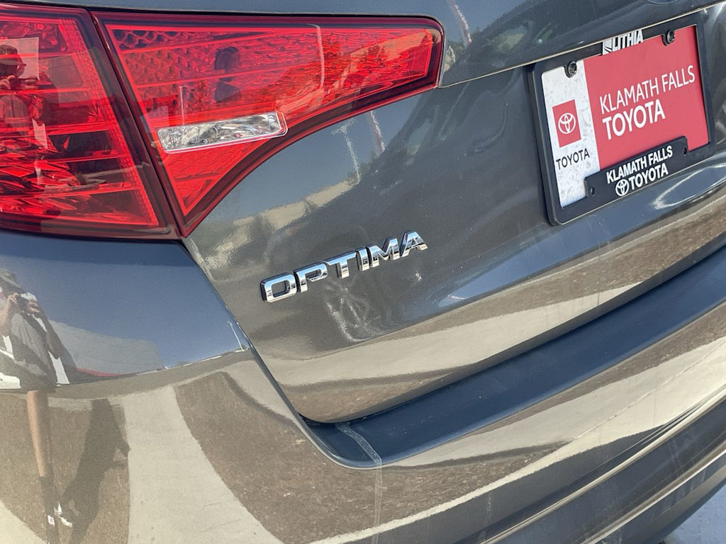 Thumbnail: 2012 Kia Optima - 19