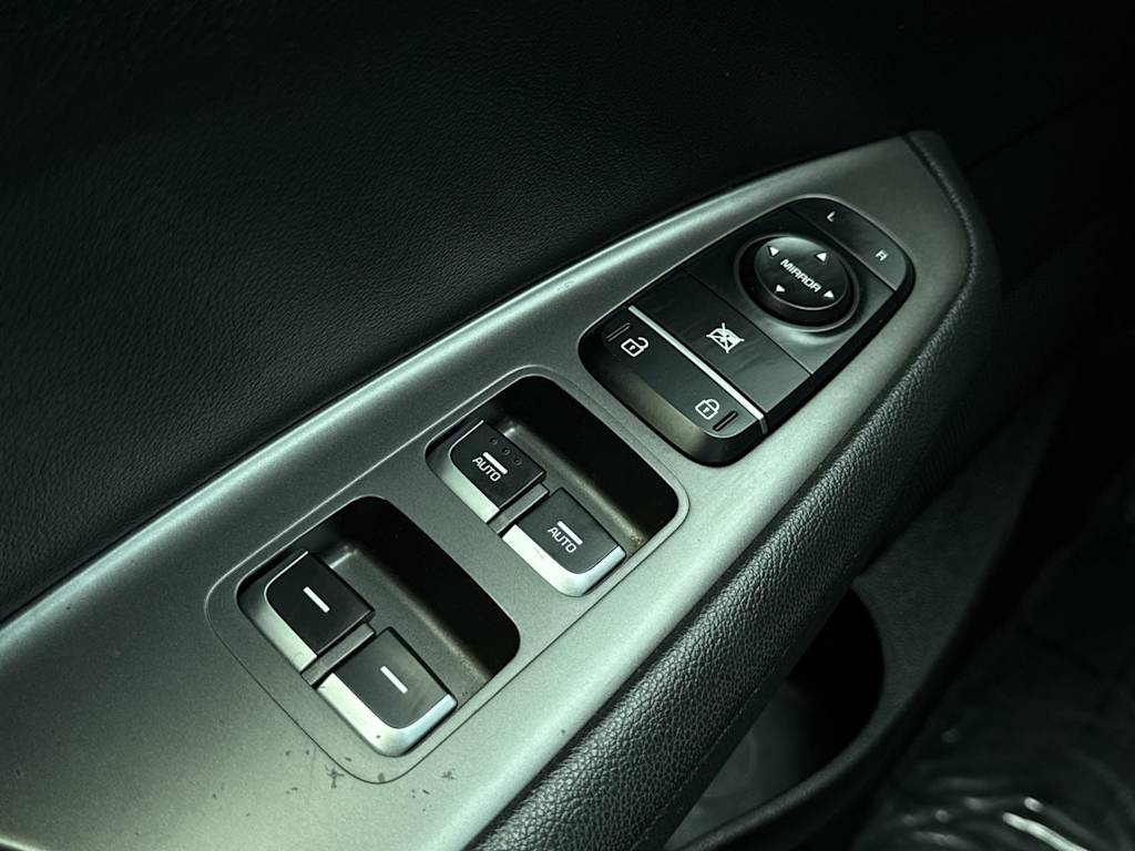 Thumbnail: 2019 Kia Optima - 24
