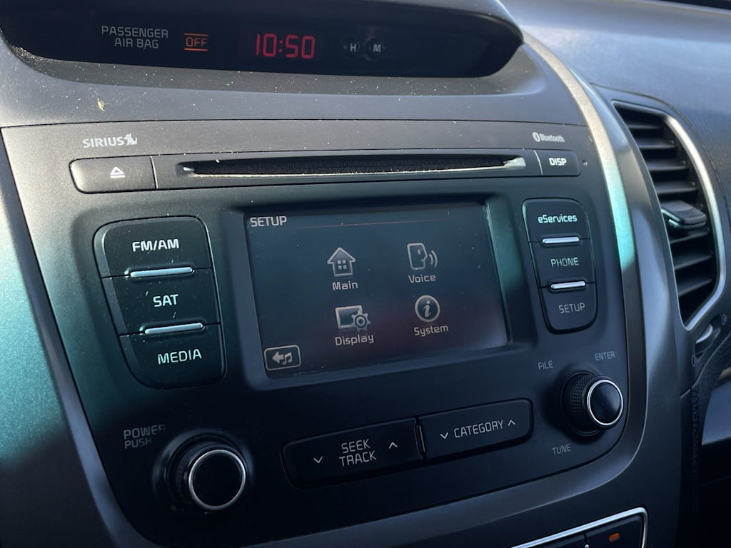 Thumbnail: 2015 Kia Sorento - 15