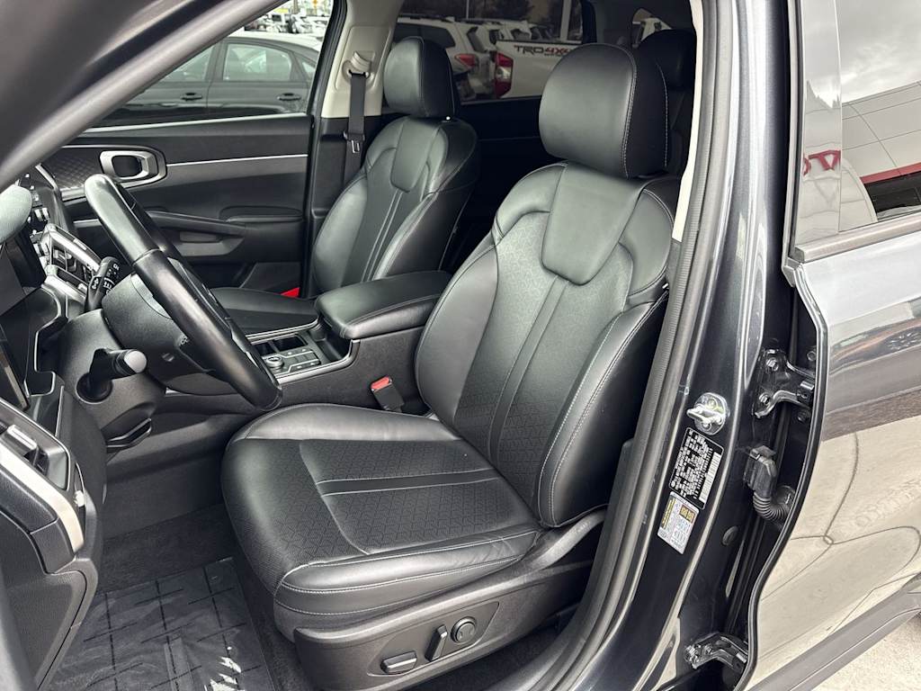 Thumbnail: 2021 Kia Sorento - 11