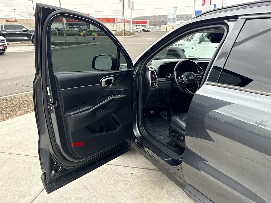 Thumbnail: 2021 Kia Sorento - 19