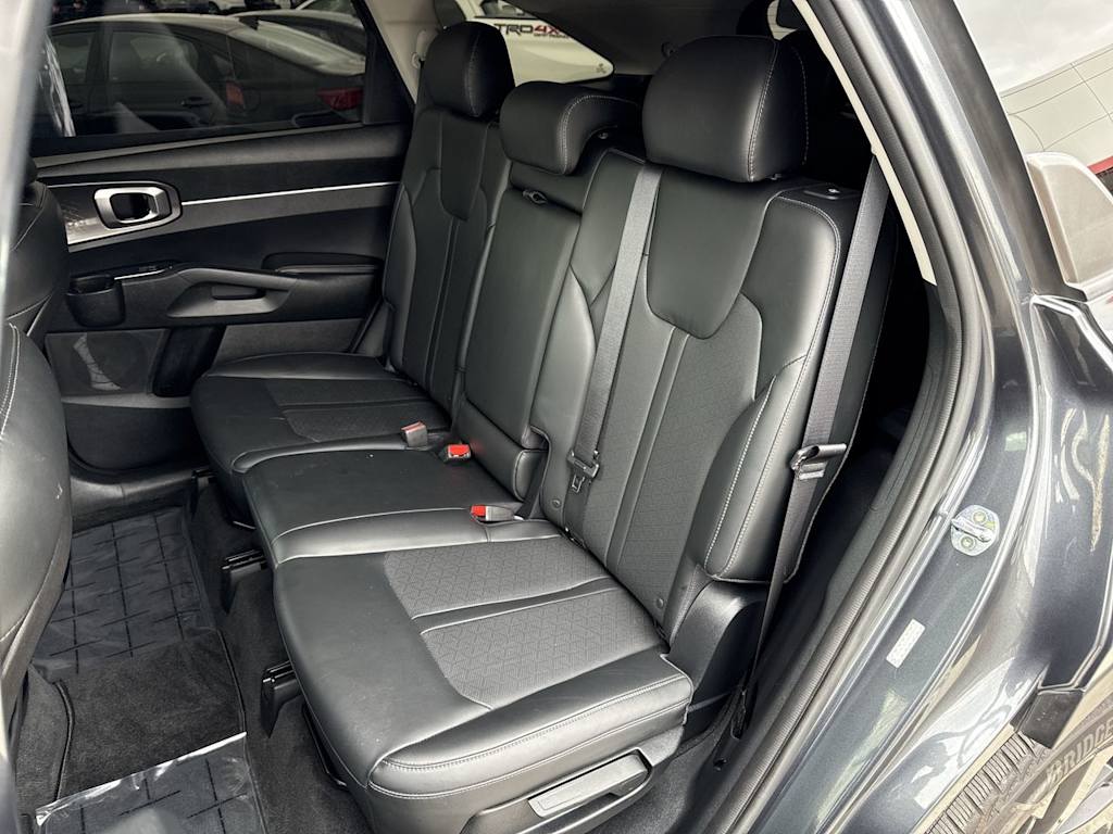 Thumbnail: 2021 Kia Sorento - 13