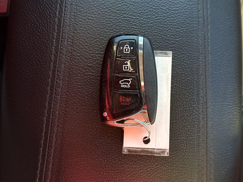 Thumbnail: 2014 Hyundai Santa Fe - 16