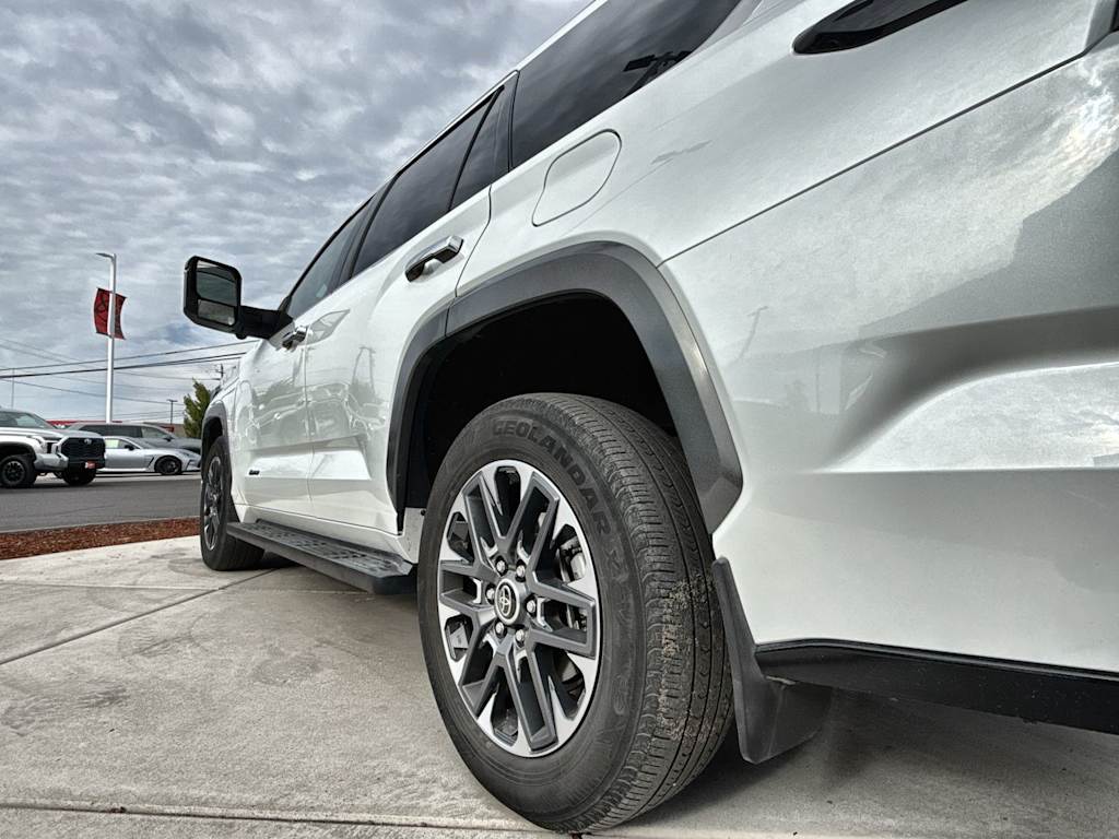 Thumbnail: 2023 Toyota Sequoia - 7