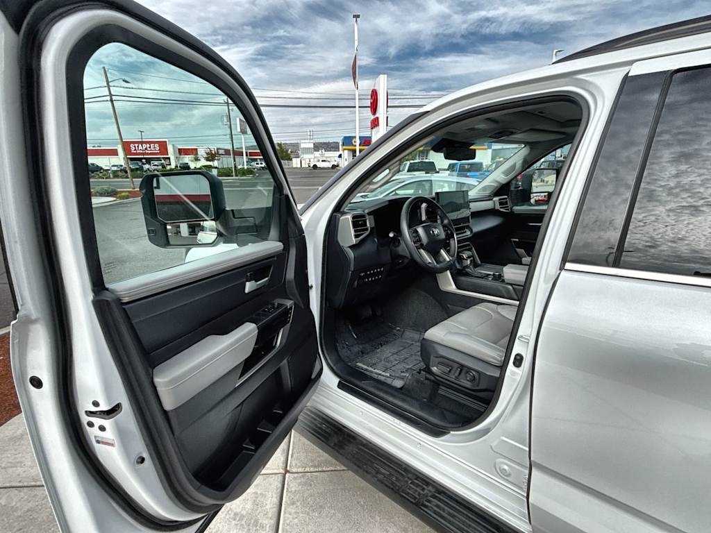 Thumbnail: 2023 Toyota Sequoia - 19