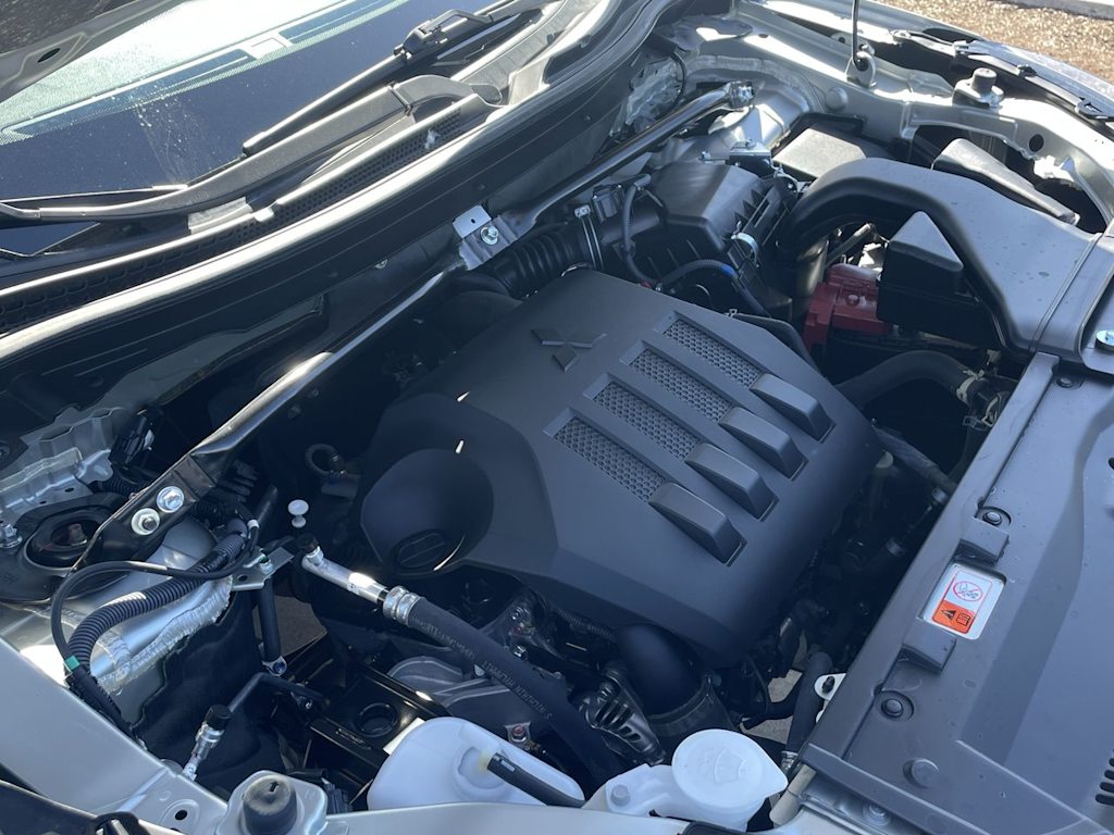 2024 Mitsubishi Eclipse Cross SE 9