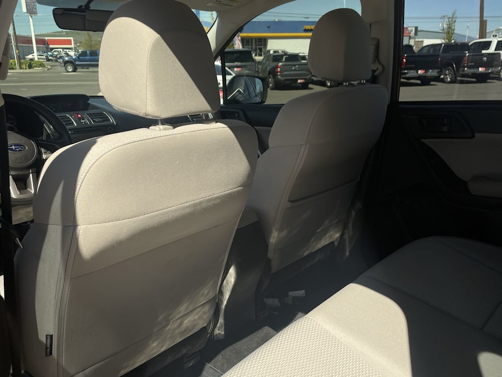 2018 Subaru Forester 2.5i 12