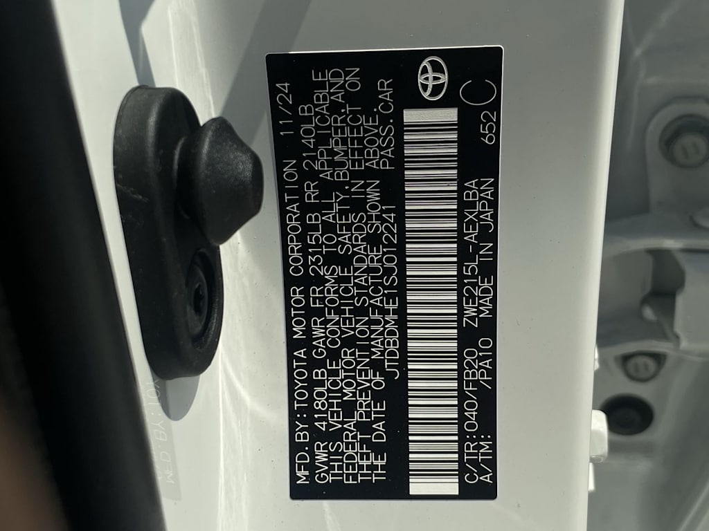 Thumbnail: 2025 Toyota Corolla - 18