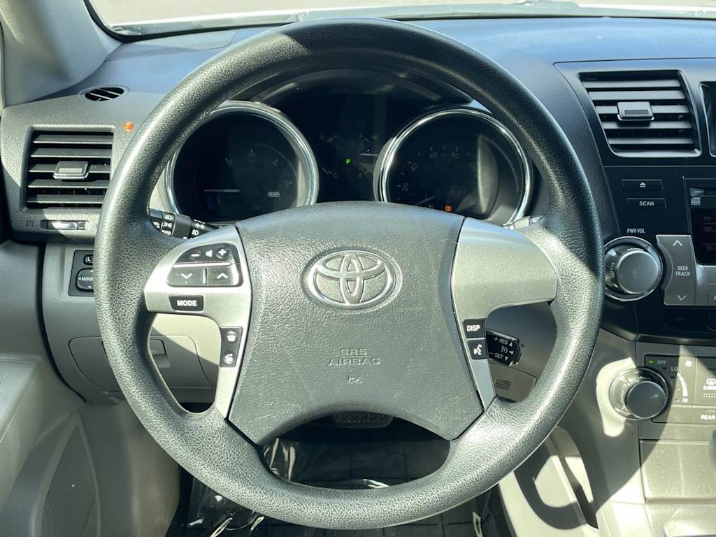 2012 Toyota Highlander Base 10
