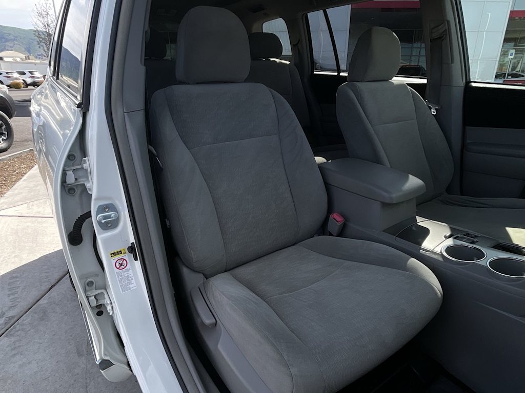 2012 Toyota Highlander Base 22