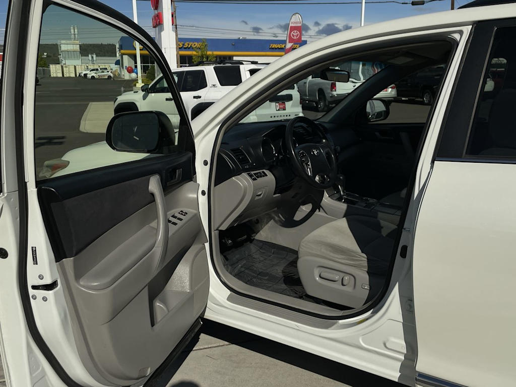 2012 Toyota Highlander Base 20