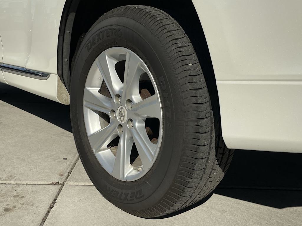 2012 Toyota Highlander Base 8