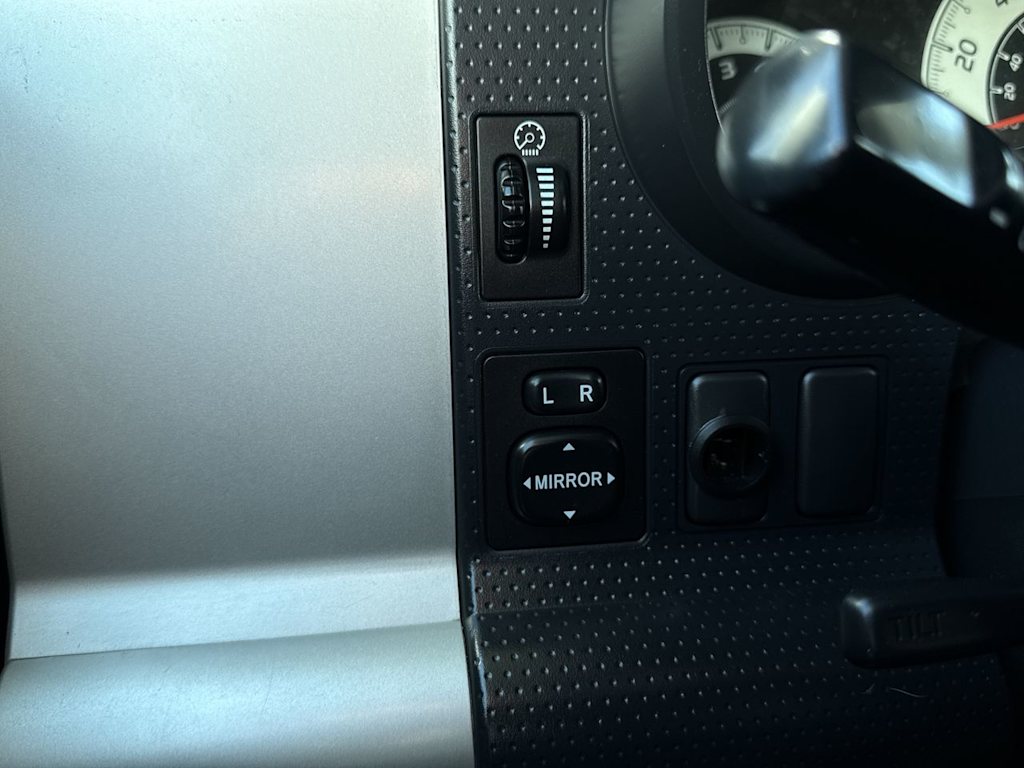 Thumbnail: 2007 Toyota FJ Cruiser - 21
