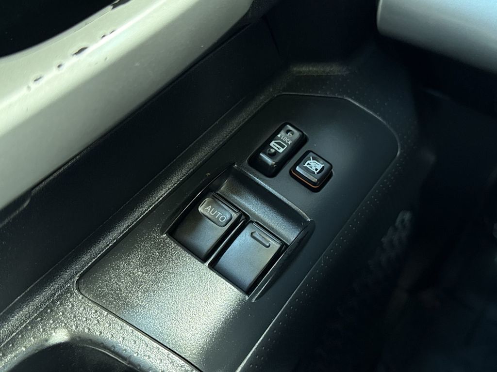 Thumbnail: 2007 Toyota FJ Cruiser - 22