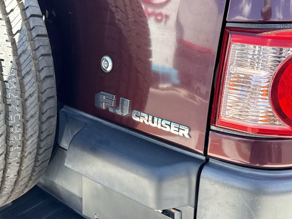 Thumbnail: 2007 Toyota FJ Cruiser - 7