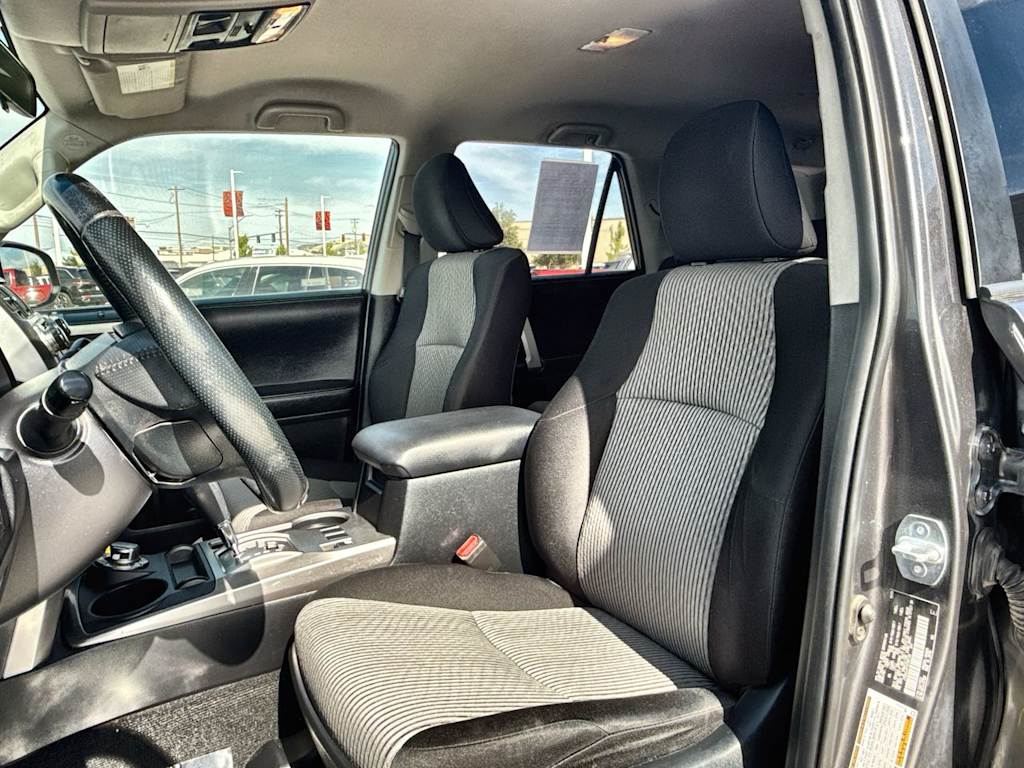Thumbnail: 2016 Toyota 4Runner - 8