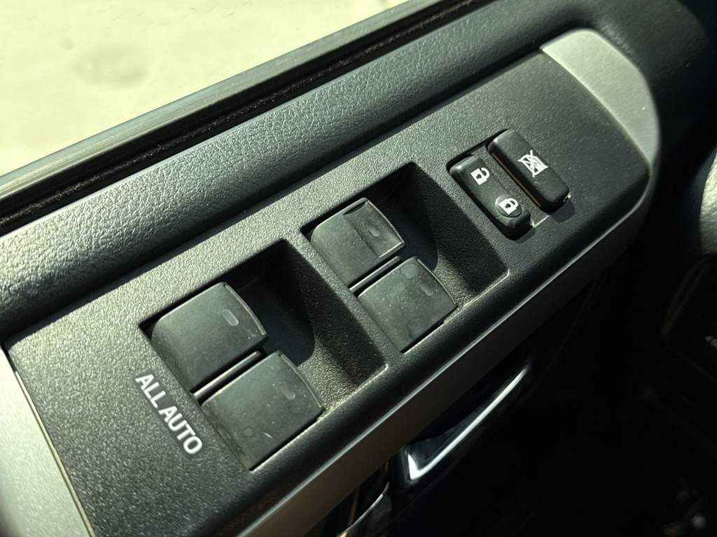 Thumbnail: 2018 Toyota 4Runner - 25