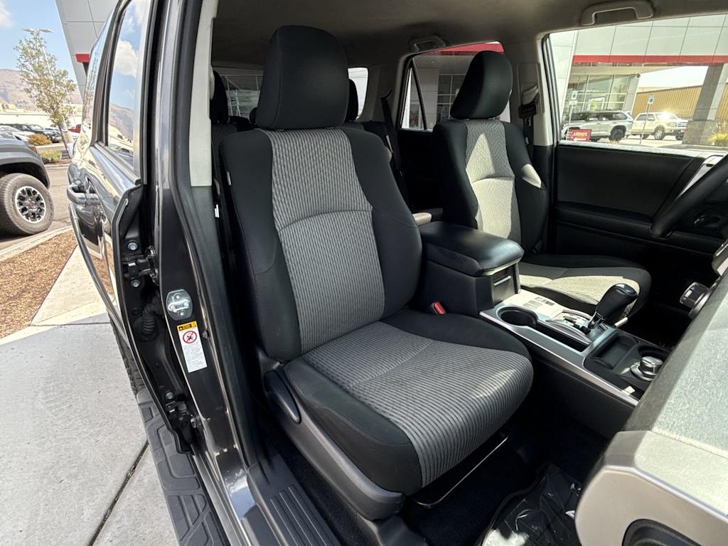 Thumbnail: 2018 Toyota 4Runner - 13