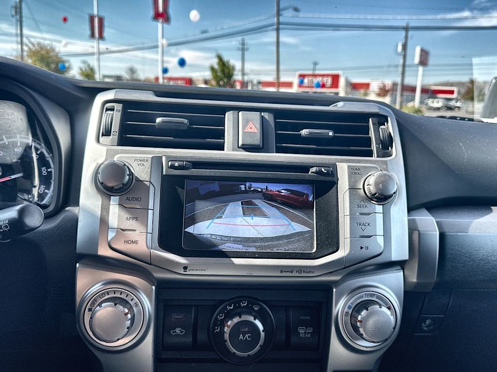 Thumbnail: 2016 Toyota 4Runner - 22