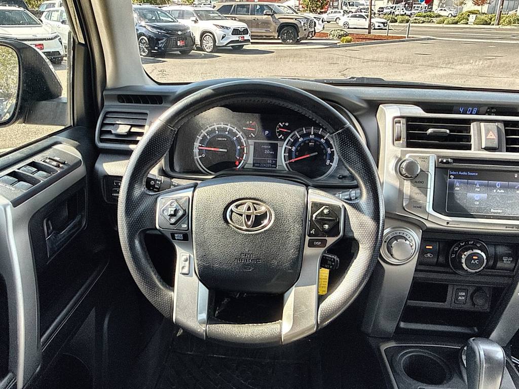 Thumbnail: 2016 Toyota 4Runner - 9
