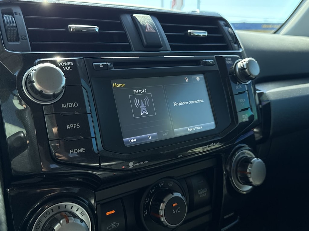 Thumbnail: 2019 Toyota 4Runner - 15