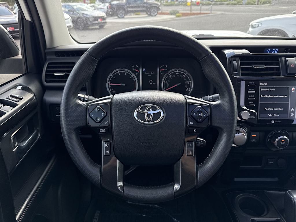 Thumbnail: 2020 Toyota 4Runner - 10