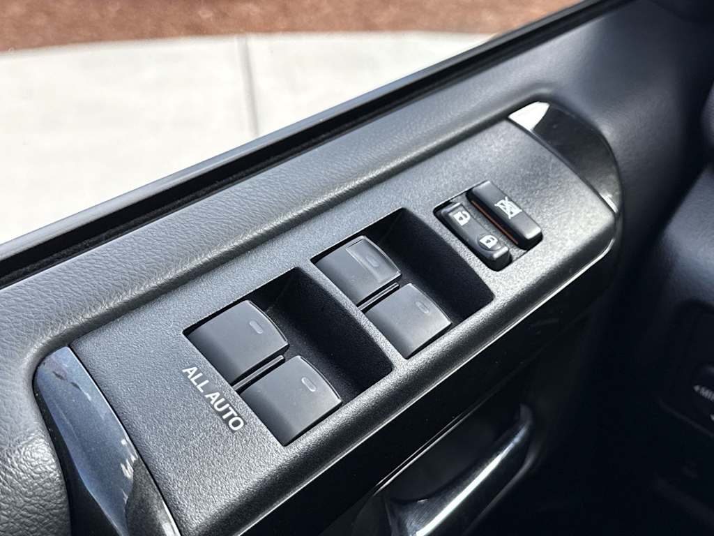 Thumbnail: 2020 Toyota 4Runner - 24
