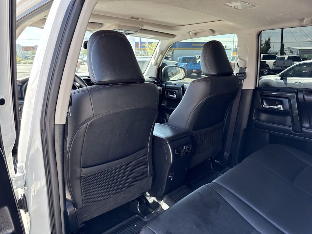 Thumbnail: 2019 Toyota 4Runner - 20
