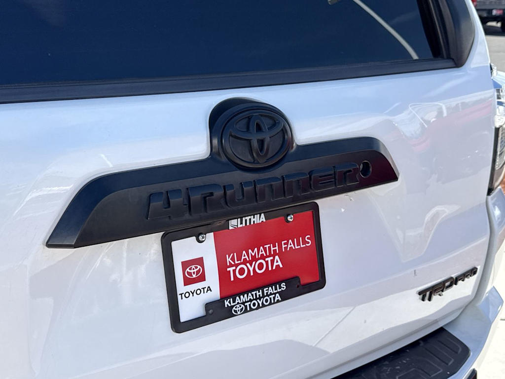 Thumbnail: 2019 Toyota 4Runner - 6