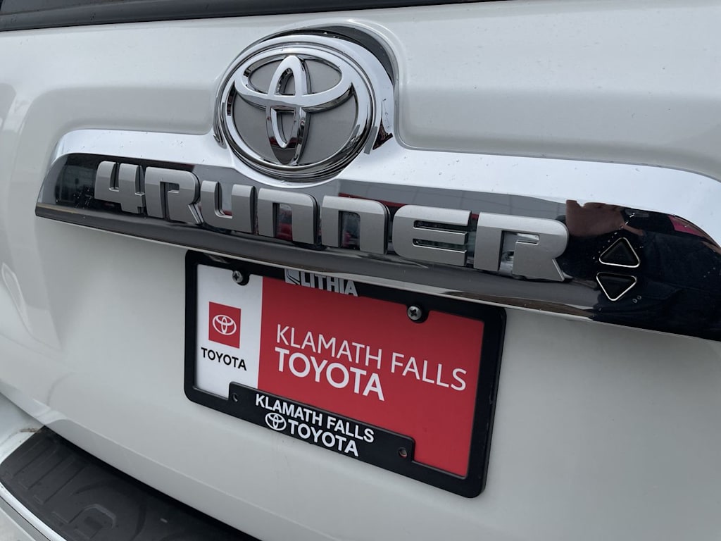 2017 Toyota 4Runner Limited 7