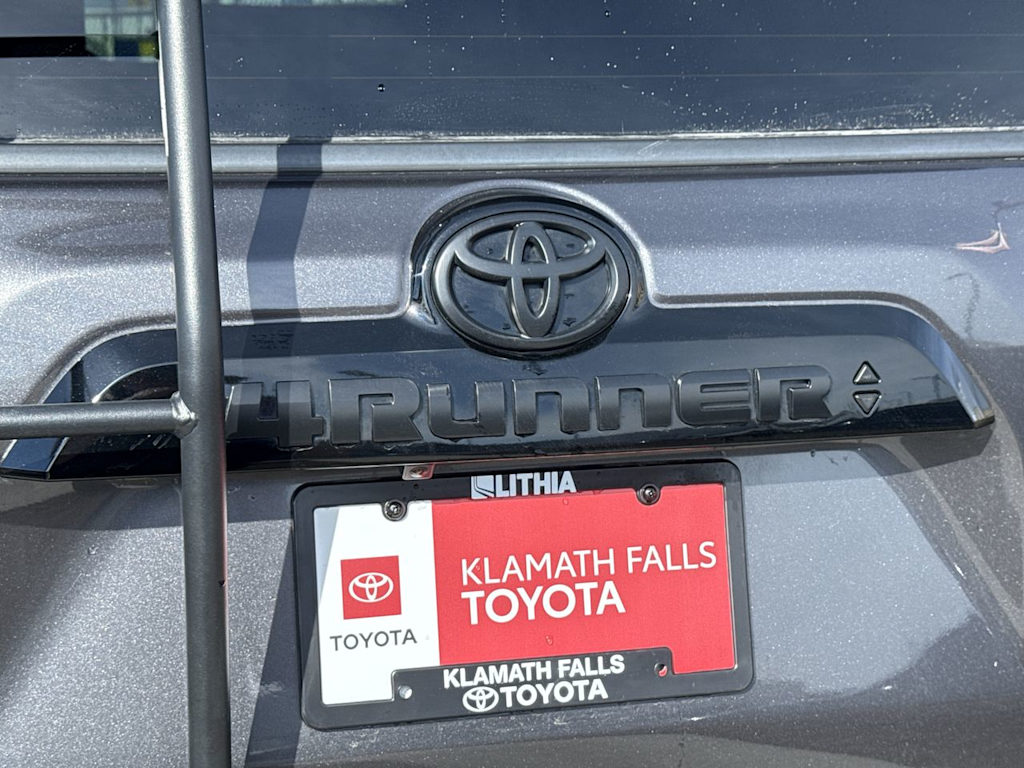 Thumbnail: 2021 Toyota 4Runner - 14