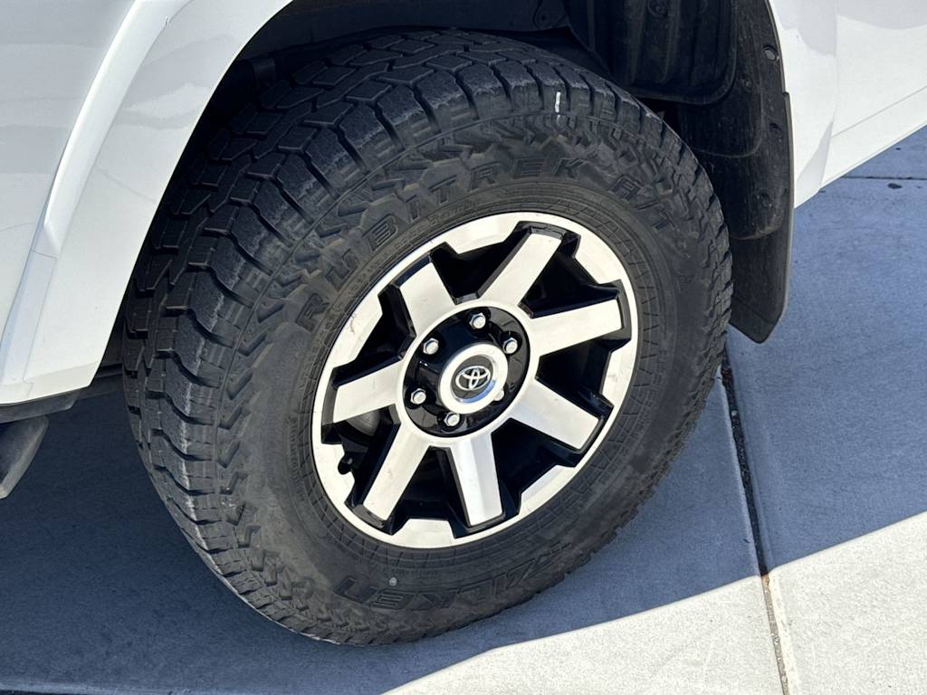 Thumbnail: 2023 Toyota 4Runner - 8