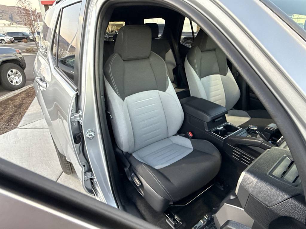 Thumbnail: 2025 Toyota 4Runner - 12