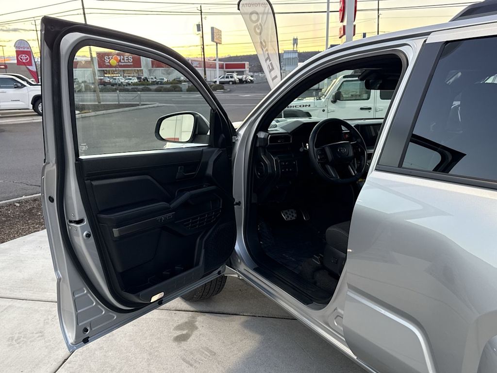 Thumbnail: 2025 Toyota 4Runner - 19