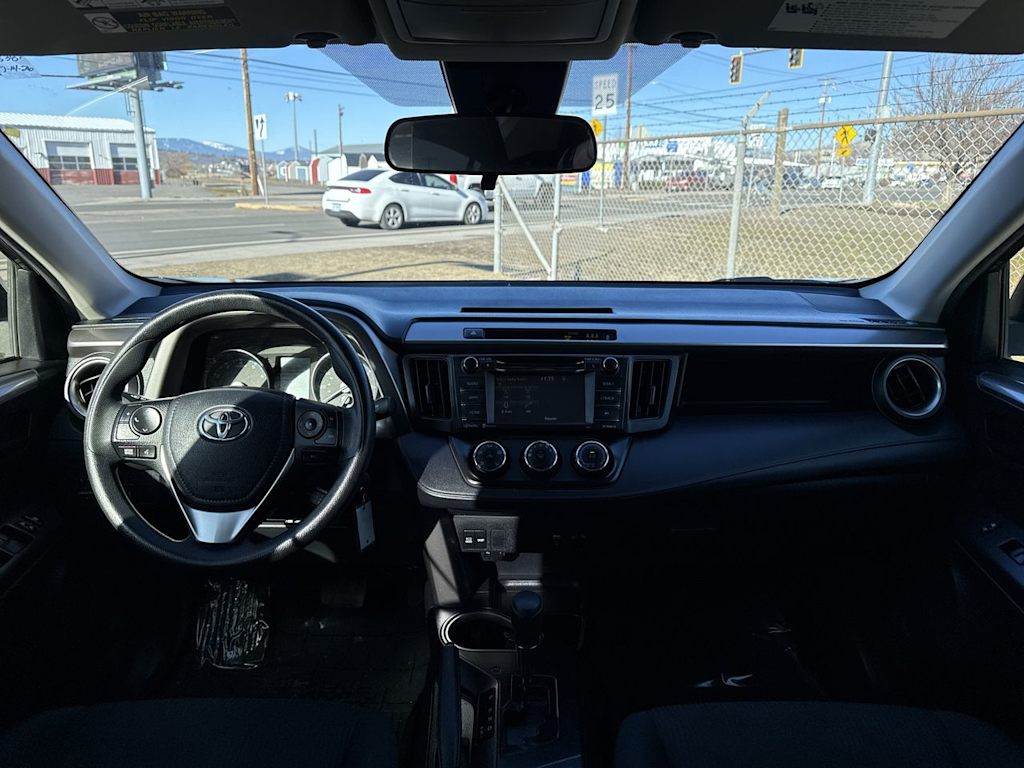 Thumbnail: 2018 Toyota RAV4 - 2