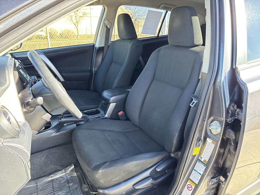 Thumbnail: 2018 Toyota RAV4 - 10